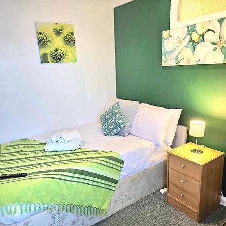 Gillings Villa -Perfect For Long & Short Stays Gillingham  Εξωτερικό φωτογραφία