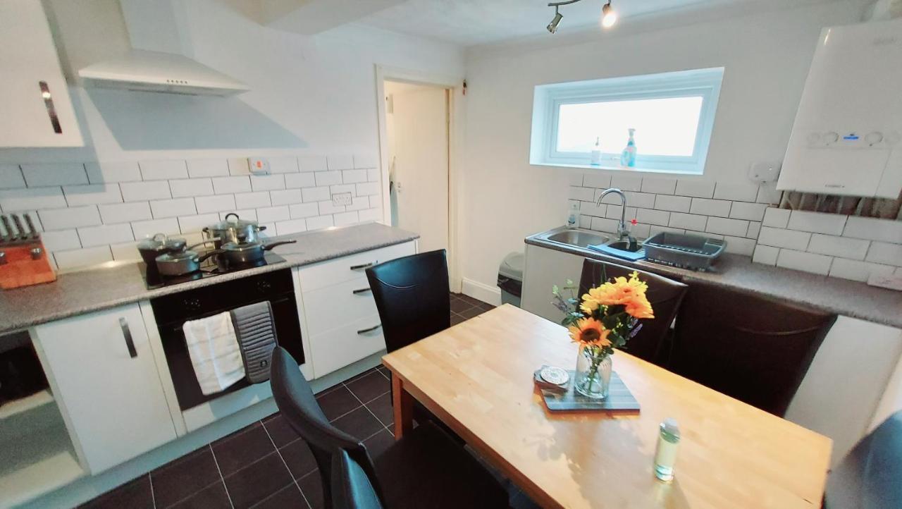 Gillings Villa -Perfect For Long & Short Stays Gillingham  Εξωτερικό φωτογραφία
