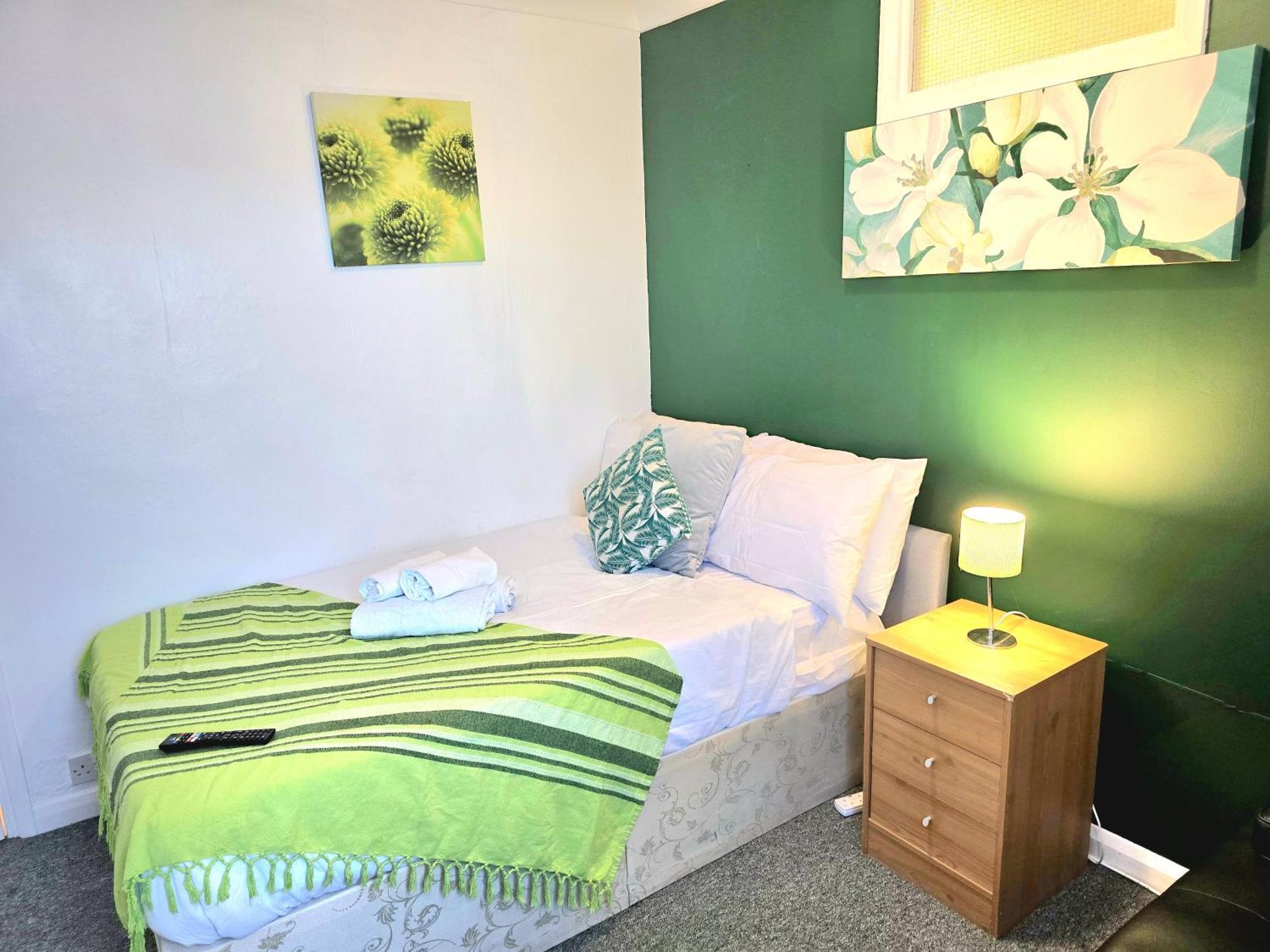 Gillings Villa -Perfect For Long & Short Stays Gillingham  Εξωτερικό φωτογραφία