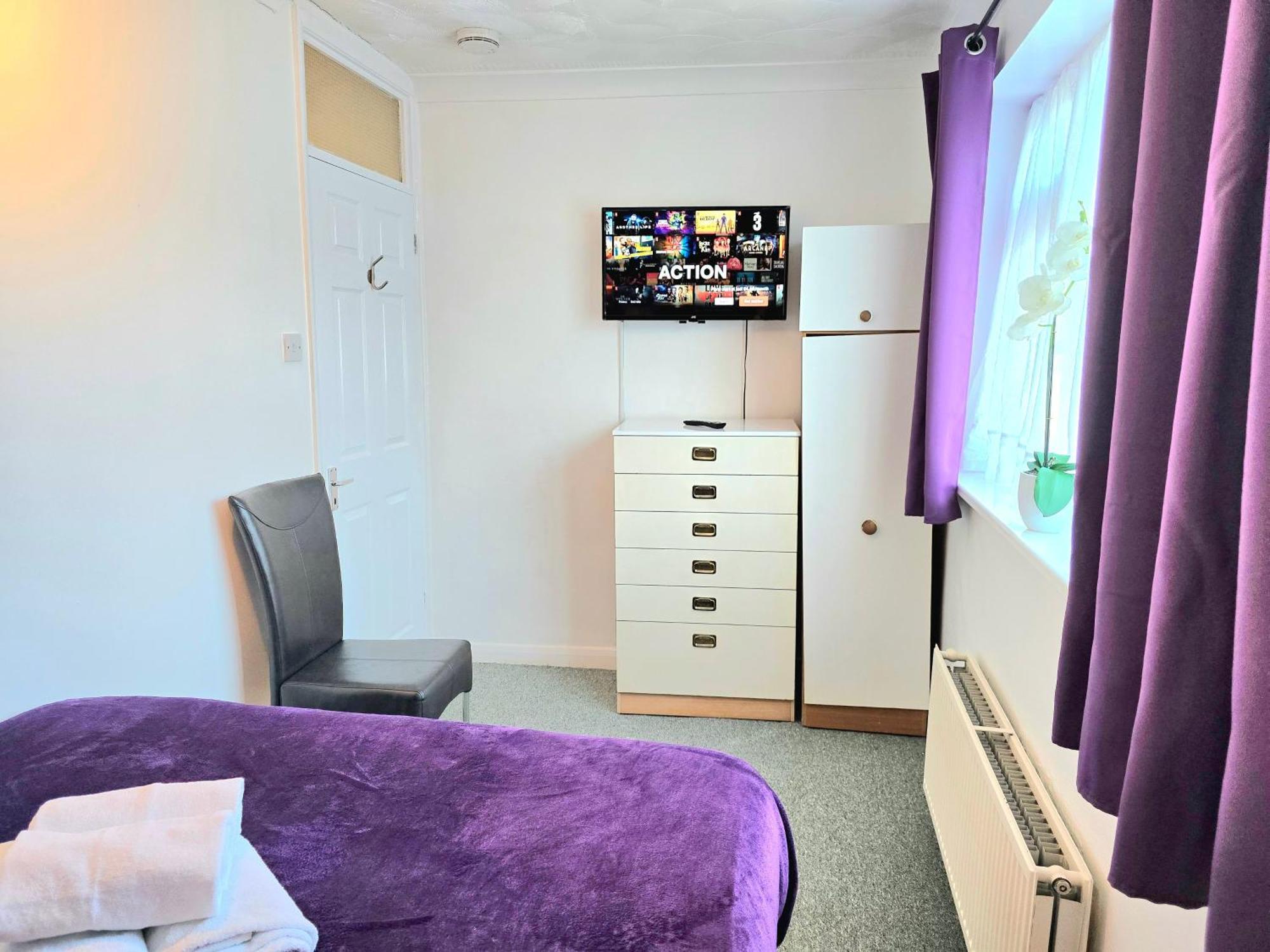 Gillings Villa -Perfect For Long & Short Stays Gillingham  Εξωτερικό φωτογραφία