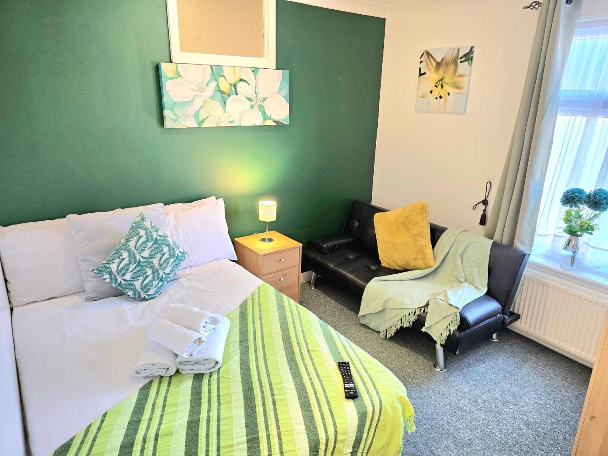 Gillings Villa -Perfect For Long & Short Stays Gillingham  Εξωτερικό φωτογραφία
